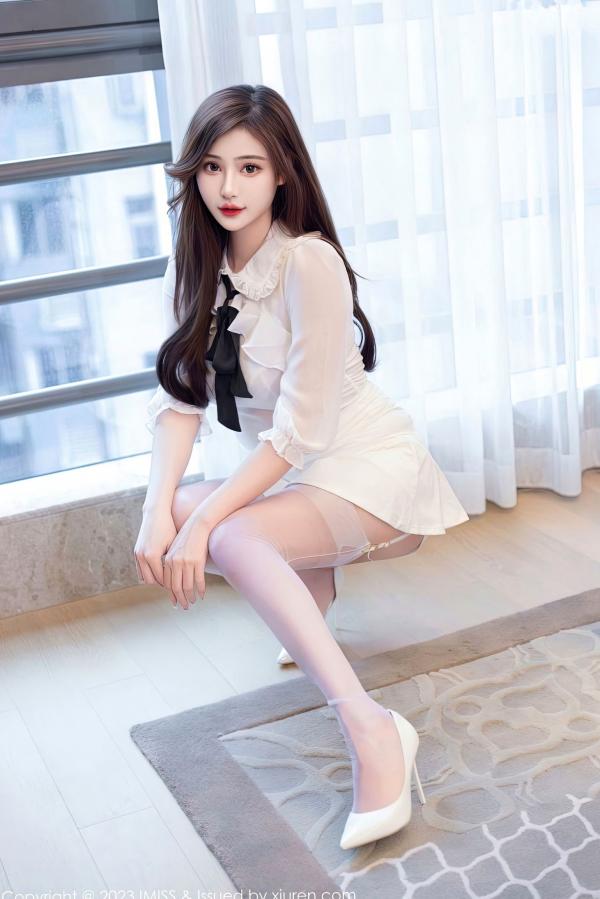    IMiss爱蜜社Lavinia肉肉：白色蕾丝内衣与制服诱惑，纯美私房白丝长袜写真第6张图片