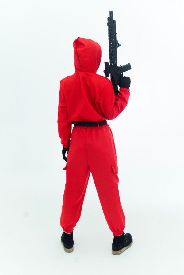    晕崽Zz-星澜是澜澜叫澜妹呀《鱿鱼游戏》Squid Game主题COS写真-居家运动服与守卫性感制服诱惑大尺度拍摄第8张图片