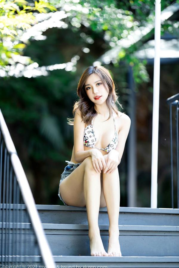    MyGirl美媛馆 绮里嘉Ula：户外旅拍比基尼与牛仔热裤，性感曲线撩人，绝美长腿清纯甜美私房照（无圣光）第14张图片