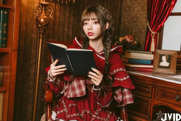    JVID-啾啾-啾啾の奇妙な冒険-小紅帽小公主-角色扮演童话风复古写真-No.604第32张图片