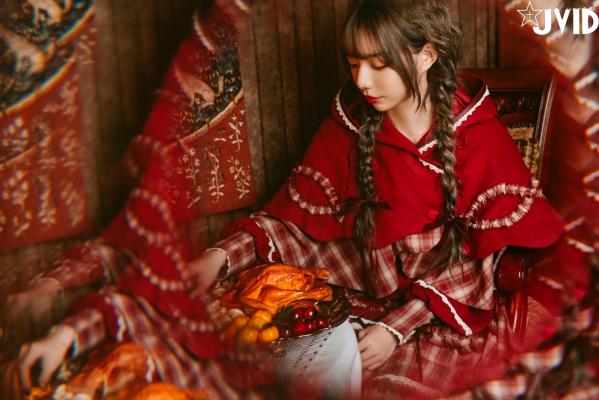    JVID-啾啾-啾啾の奇妙な冒険-小紅帽小公主-角色扮演童话风复古写真-No.604第39张图片