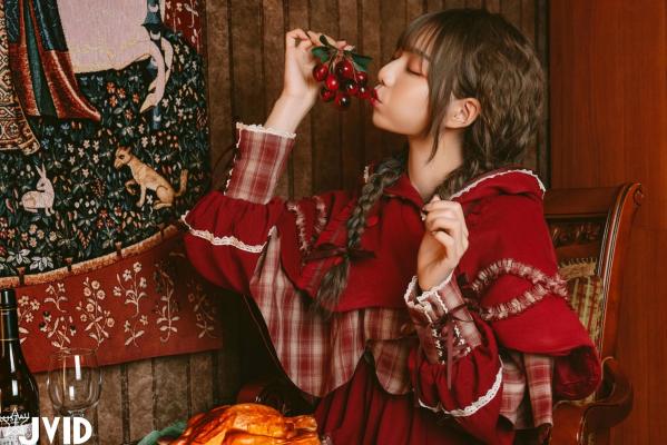    JVID-啾啾-啾啾の奇妙な冒険-小紅帽小公主-角色扮演童话风复古写真-No.604第44张图片