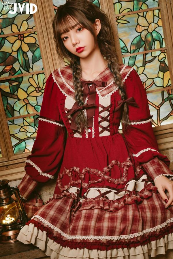    JVID-啾啾-啾啾の奇妙な冒険-小紅帽小公主-角色扮演童话风复古写真-No.604第53张图片