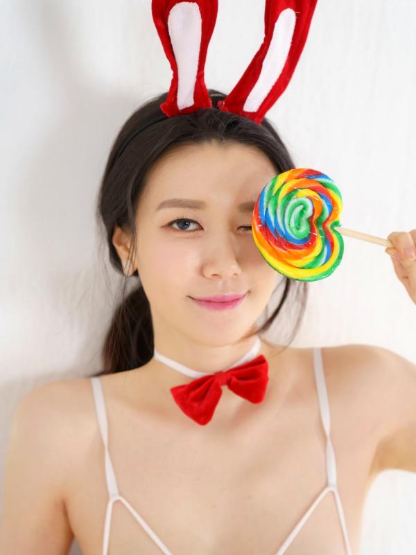    韩国美女Nara圣诞兔女郎Cosplay私房大赏，红粉诱惑，极致性感，居家高颜值尤物第32张图片