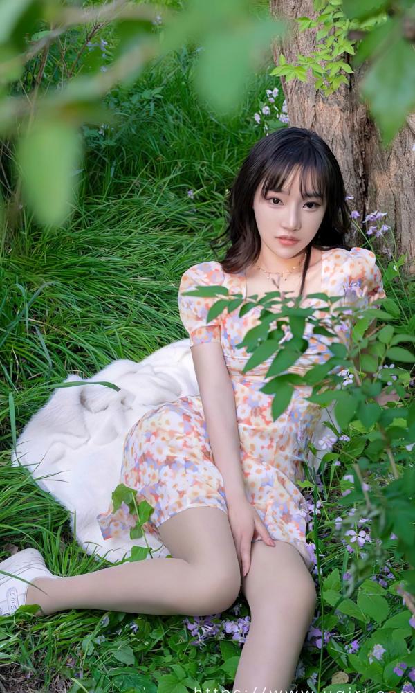    UGirls尤果合辑-2638-《更好的我们》：欣凌性感私房街拍写真，呈现多面诱惑与绝美气质女神高清套图第27张图片