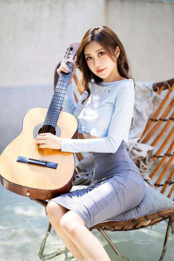    MyGirl美媛馆600期：绮里嘉Ula长三角户外写真，吉他少女演绎灰衫灰裙的极致诱惑，展现凹凸有致身段与绝美风情，无圣光大尺度私房呈现第35张图片