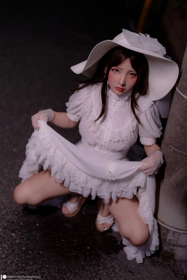    Fantasy-Factory-小丁Ding-八尺大人-Hachishaku-sama-2022.12-户外cos-性感写真-大尺度-白嫩女神第12张图片