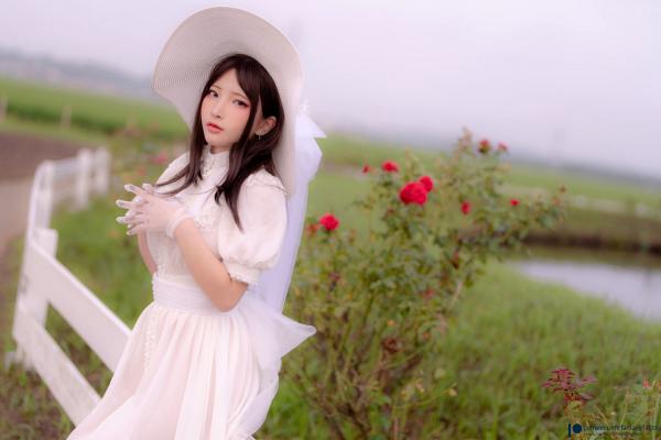    Fantasy-Factory-小丁Ding-八尺大人-Hachishaku-sama-2022.12-户外cos-性感写真-大尺度-白嫩女神第31张图片