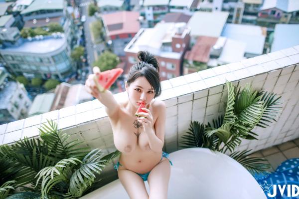    JVID-俄罗斯公主：超性感比基尼私房写真，户外泳池湿身诱惑，浴缸大尺度出镜，展现极品火辣身材与迷人气质第117张图片