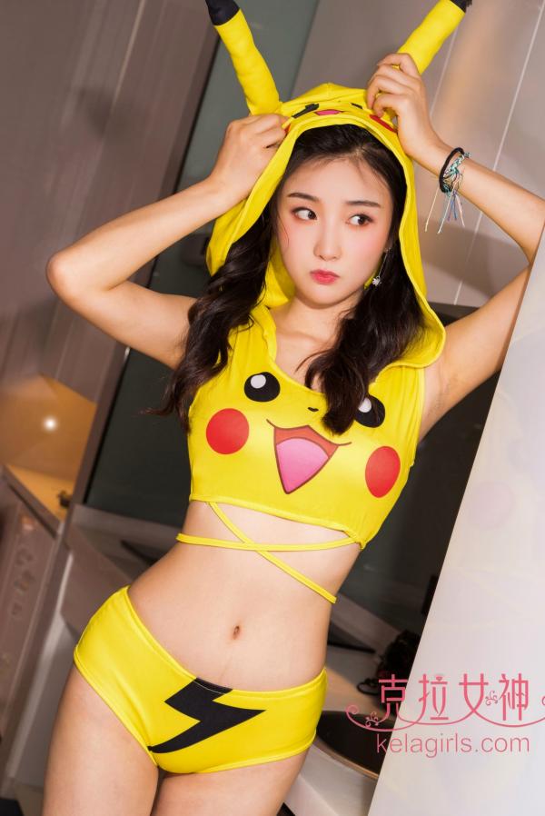    《KelaGirls克拉女神》馨馨《伦家萌萌哒》皮卡丘主题写真，灵动双马尾居家角色扮演，元气少女心动呈现第7张图片