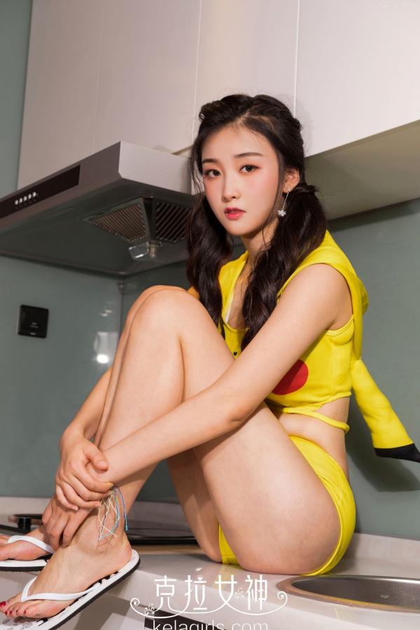    《KelaGirls克拉女神》馨馨《伦家萌萌哒》皮卡丘主题写真，灵动双马尾居家角色扮演，元气少女心动呈现第19张图片