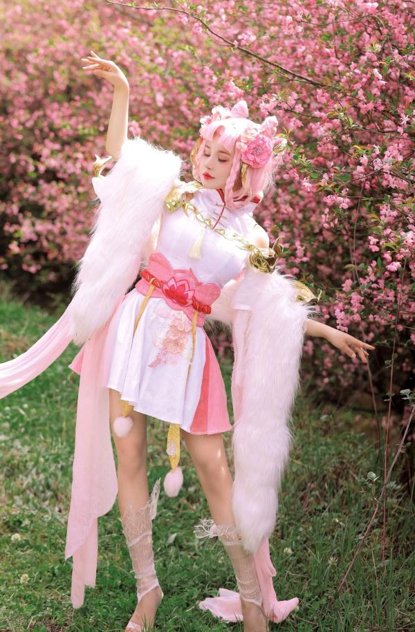    桃暖酱-王者荣耀嫦娥Cosplay花海唯美写真，绝美古风诱惑大尺度套图第5张图片