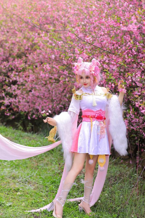    桃暖酱-王者荣耀嫦娥Cosplay花海唯美写真，绝美古风诱惑大尺度套图第8张图片
