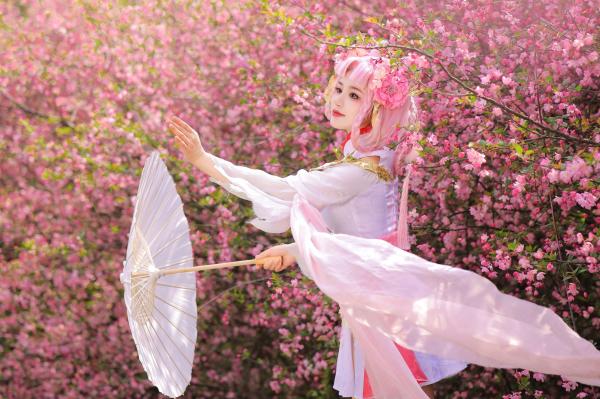    桃暖酱-王者荣耀嫦娥Cosplay花海唯美写真，绝美古风诱惑大尺度套图第18张图片