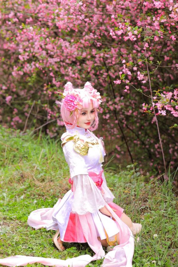    桃暖酱-王者荣耀嫦娥Cosplay花海唯美写真，绝美古风诱惑大尺度套图第20张图片