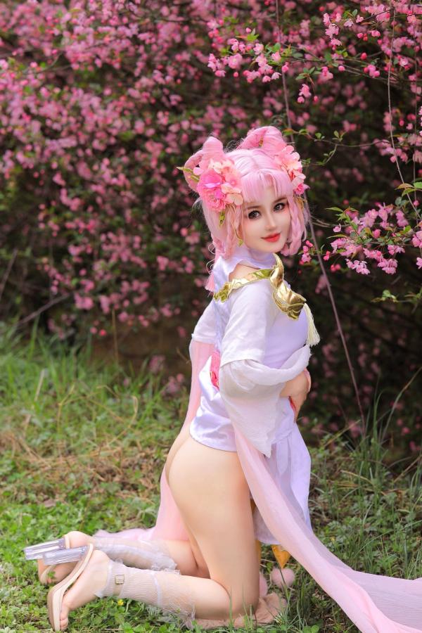    桃暖酱-王者荣耀嫦娥Cosplay花海唯美写真，绝美古风诱惑大尺度套图第21张图片