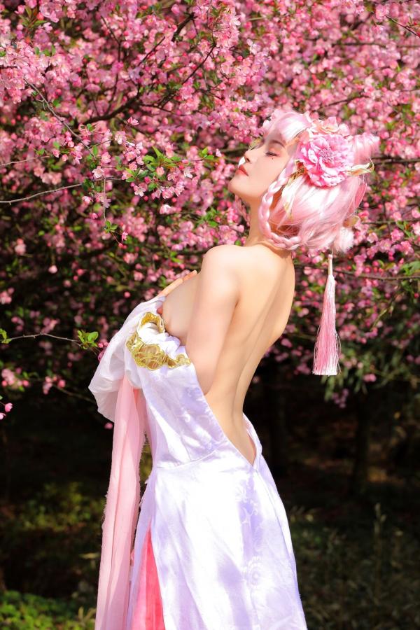    桃暖酱-王者荣耀嫦娥Cosplay花海唯美写真，绝美古风诱惑大尺度套图第39张图片