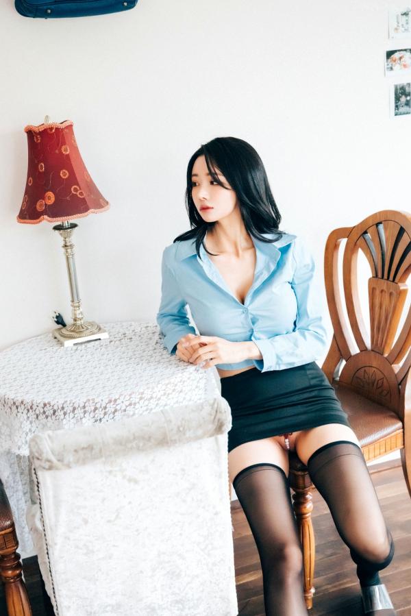    韩国美女-妍宇-YeonYu-First-play-私房写真-居家性感诱惑-大尺度人体艺术第53张图片