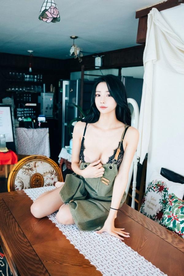    韩国美女-妍宇-YeonYu-First-play-私房写真-居家性感诱惑-大尺度人体艺术第126张图片
