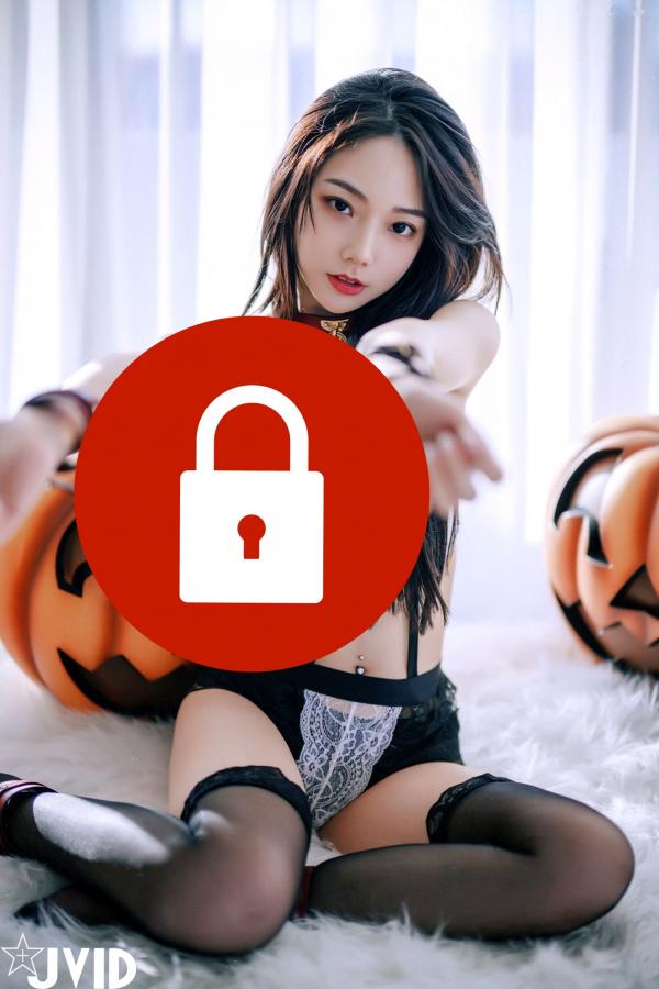    JVID啾啾万圣节特辑：性感小恶魔cosplay制服诱惑，蕾丝内衣搭配黑色丝袜，打造魅力节日写真第6张图片