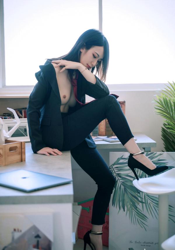    JVID-阿黎-实习生全裸上班日记-职场制服诱惑与清纯气质写真-白嫩极品美图第7张图片