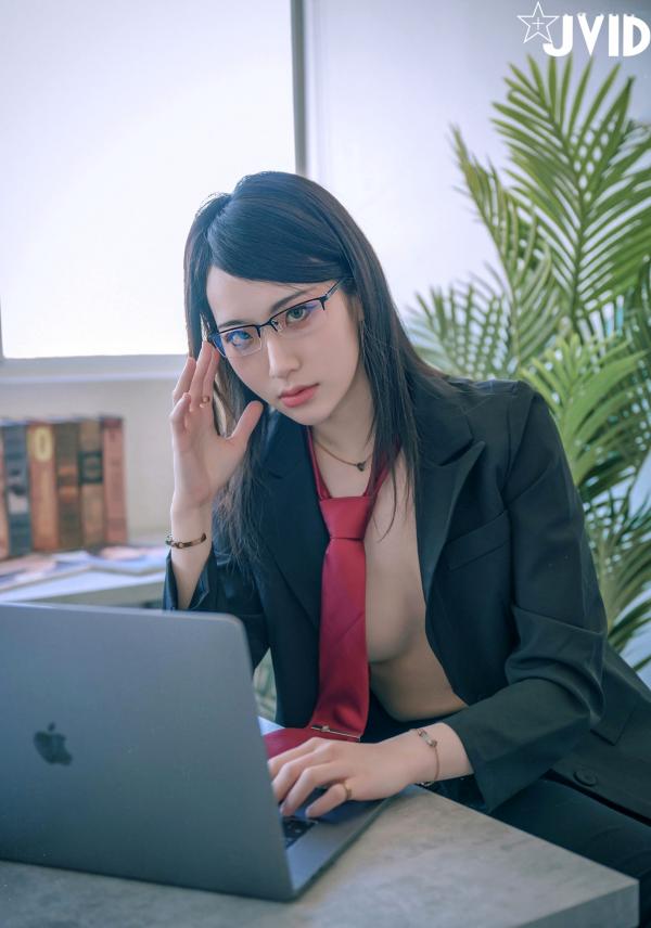    JVID-阿黎-实习生全裸上班日记-职场制服诱惑与清纯气质写真-白嫩极品美图第10张图片