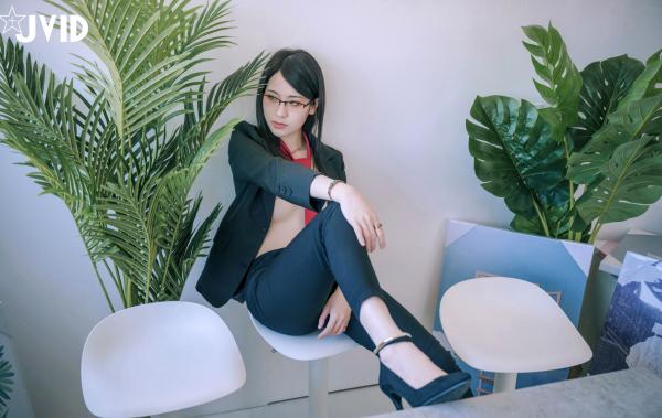    JVID-阿黎-实习生全裸上班日记-职场制服诱惑与清纯气质写真-白嫩极品美图第14张图片