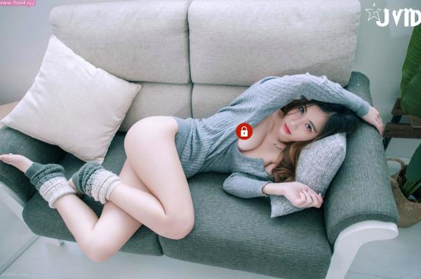    JVID-Jessica Lo罗颖-居家私房灰毛衣诱惑，展现绝美身材与纯欲气质，性感室内写真套图第57张图片
