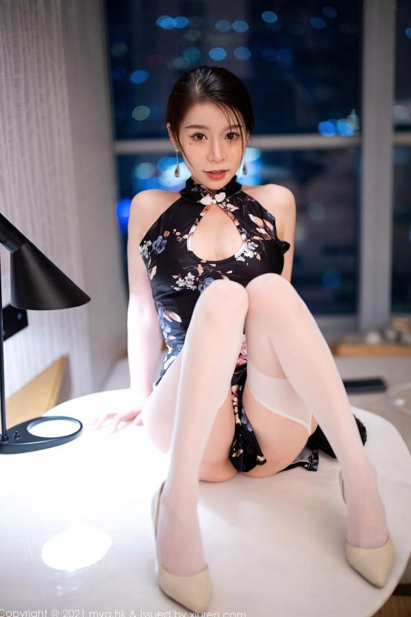    MyGirl美媛馆-Vetiver嘉宝贝儿-杭州旅拍，黑色性感短旗袍搭配白丝吊带诱惑私房照，尽显冷艳气质与人间胸器，高颜值极品女神大尺度写真第28张图片