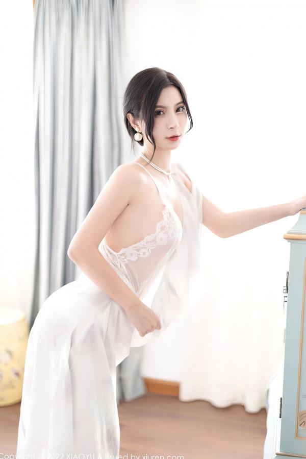    XiaoYu语画界-925-小蛮妖Yummy-白色薄透裙与镂空蕾丝内衣私房照-优雅女神绝美腿型展现诱惑魅力-2022.12.14第22张图片