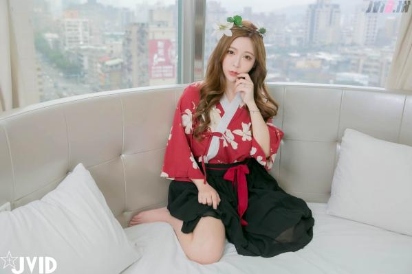    JVID-本垒奈-乳神-天宫赐福-No.613-和服风情-酒店私房写真-大尺度性感诱惑第12张图片