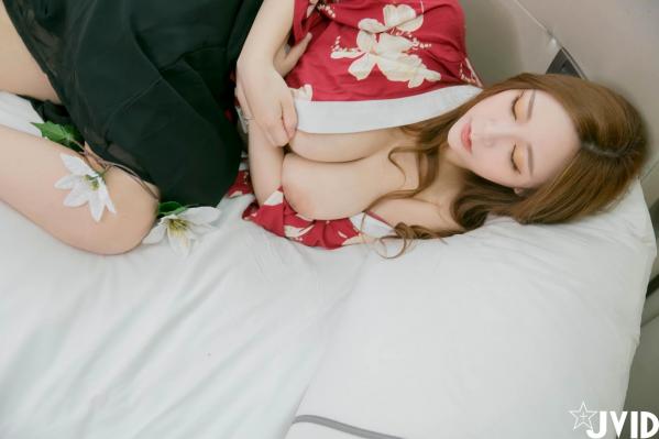    JVID-本垒奈-乳神-天宫赐福-No.613-和服风情-酒店私房写真-大尺度性感诱惑第92张图片