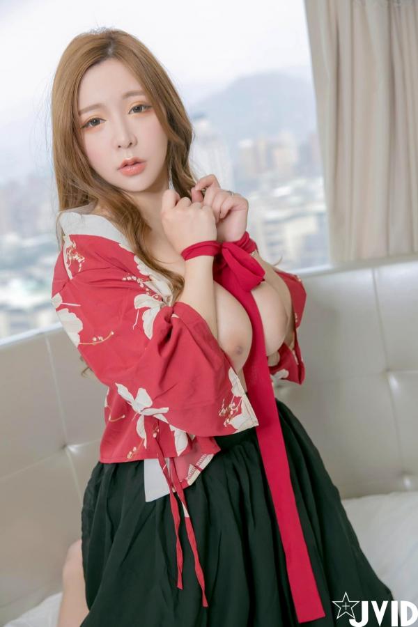    JVID-本垒奈-乳神-天宫赐福-No.613-和服风情-酒店私房写真-大尺度性感诱惑第120张图片