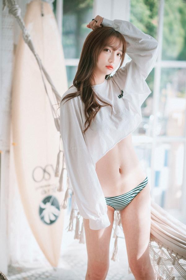    韩国美女孙乐乐Son-YeEun在伊甸园的假期：清纯与性感并存的私房照，展现曼妙身段与诱惑丁字裤美感第2张图片