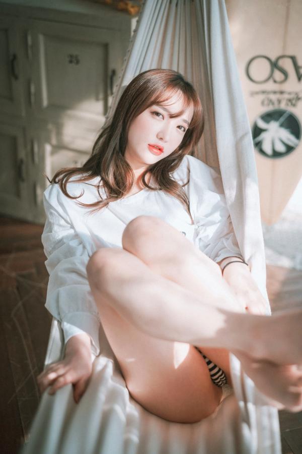    韩国美女孙乐乐Son-YeEun在伊甸园的假期：清纯与性感并存的私房照，展现曼妙身段与诱惑丁字裤美感第8张图片