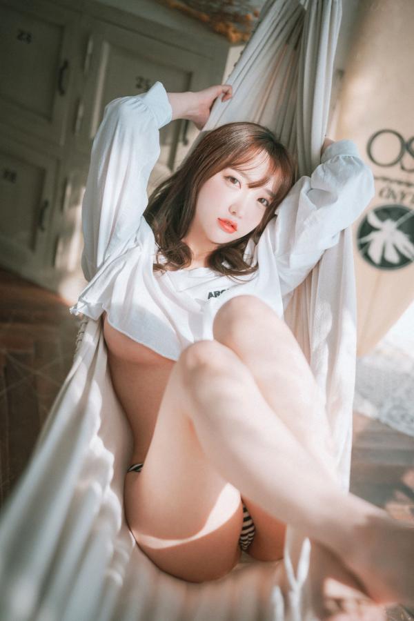    韩国美女孙乐乐Son-YeEun在伊甸园的假期：清纯与性感并存的私房照，展现曼妙身段与诱惑丁字裤美感第9张图片