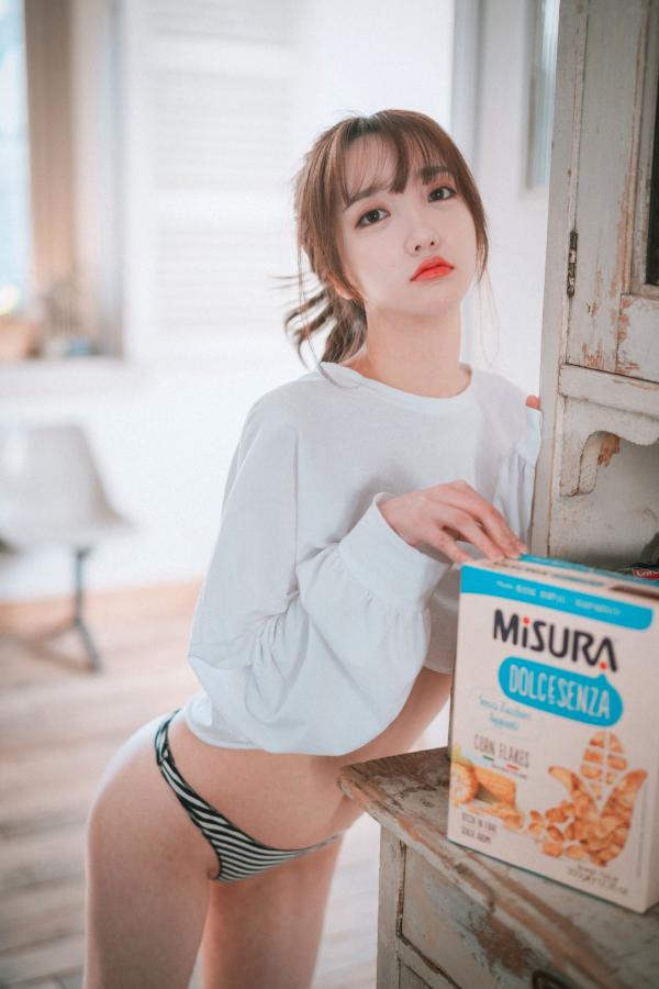    韩国美女孙乐乐Son-YeEun在伊甸园的假期：清纯与性感并存的私房照，展现曼妙身段与诱惑丁字裤美感第39张图片