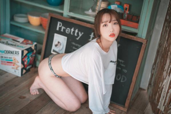   韩国美女孙乐乐Son-YeEun在伊甸园的假期：清纯与性感并存的私房照，展现曼妙身段与诱惑丁字裤美感第42张图片