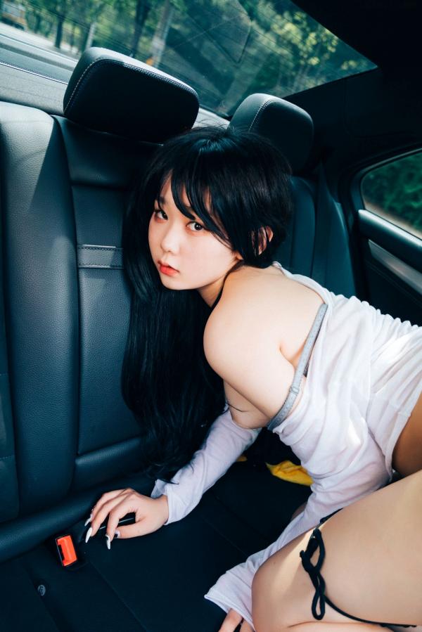    韩国女神琪雅Zia私房大尺度写真：黑丝诱惑与卧室情景演绎，性感尤物精致迷人第166张图片