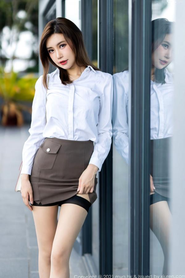    绮里嘉Carina：白衬衫灰短裙职业装诱惑，黑丝吊带私房大尺度，美媛馆精选都市丽人风情旅拍第17张图片