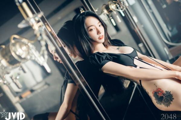    JVID-飄飄-最高の女神-黑超猛激白透睡衣-私房写真-大尺度诱惑室内美腿套图-No.542第3张图片