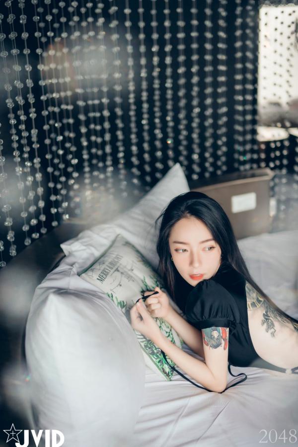    JVID-飄飄-最高の女神-黑超猛激白透睡衣-私房写真-大尺度诱惑室内美腿套图-No.542第38张图片