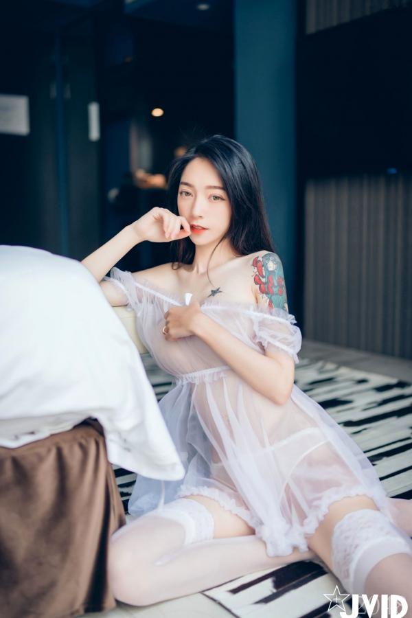    JVID-飄飄-最高の女神-黑超猛激白透睡衣-私房写真-大尺度诱惑室内美腿套图-No.542第104张图片