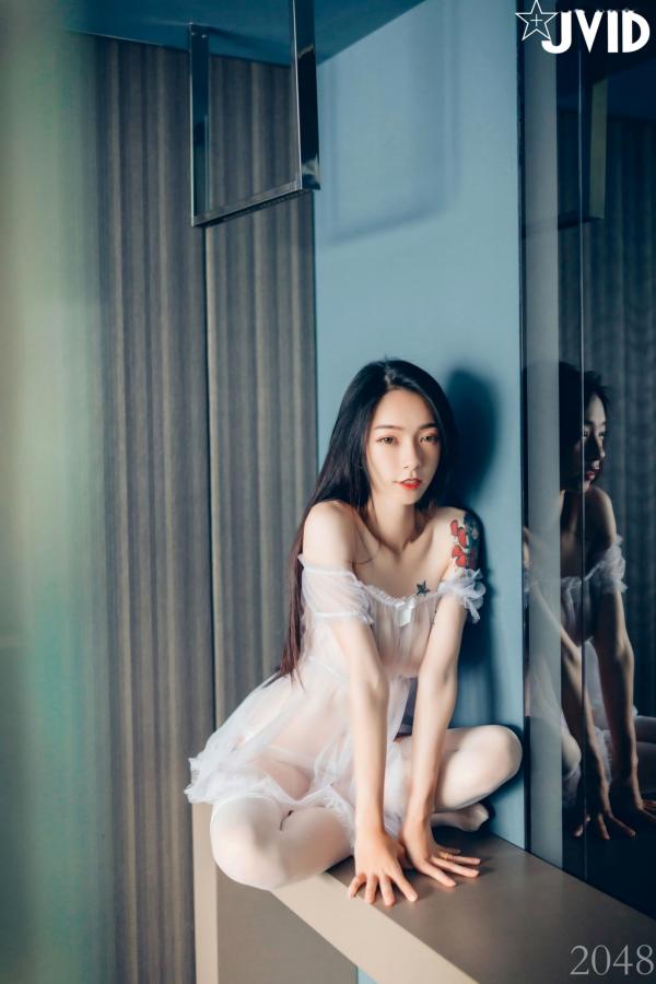    JVID-飄飄-最高の女神-黑超猛激白透睡衣-私房写真-大尺度诱惑室内美腿套图-No.542第113张图片