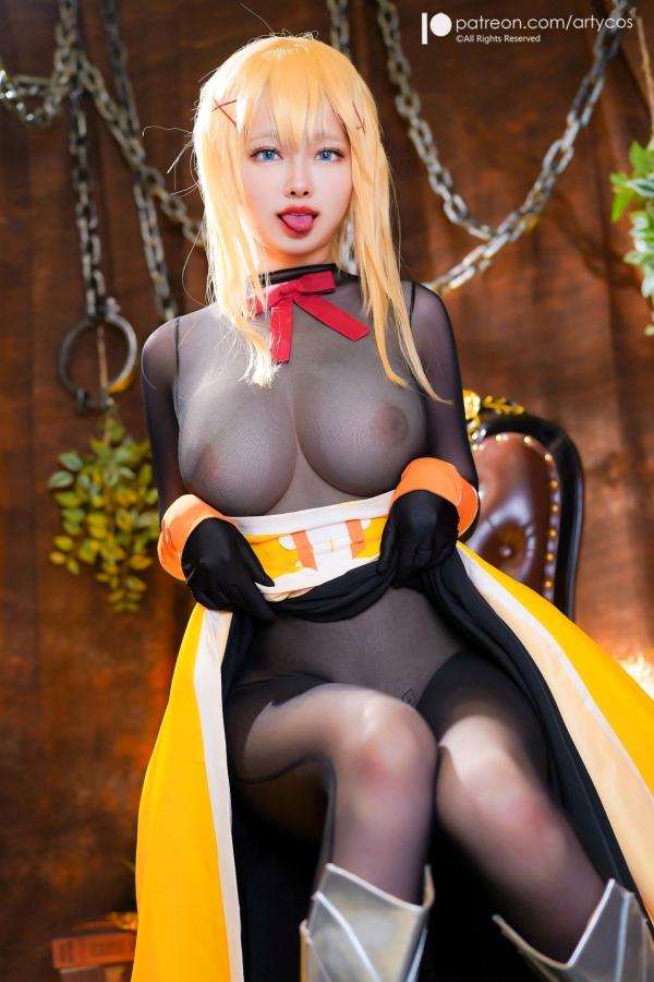    Arty-Huang-Darkness动漫Cosplay：极致大尺度地牢私房，破损黑丝下的野性尤物，高颜值金发冷艳女神演绎第4张图片