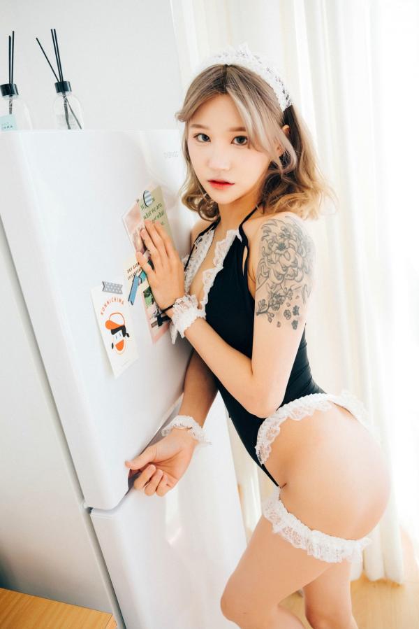    韩国美女Taeri居家私房写真：蕾丝内衣与纹身美背，展现极品身材诱惑，清新又野性第27张图片
