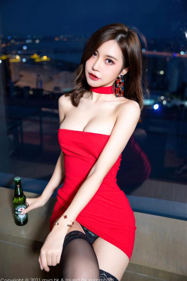    MyGirl美媛馆-绮里嘉Carina红色抹胸裙与黑丝私房写真，性感御姐江浙沪旅拍大尺度诱惑第86张图片