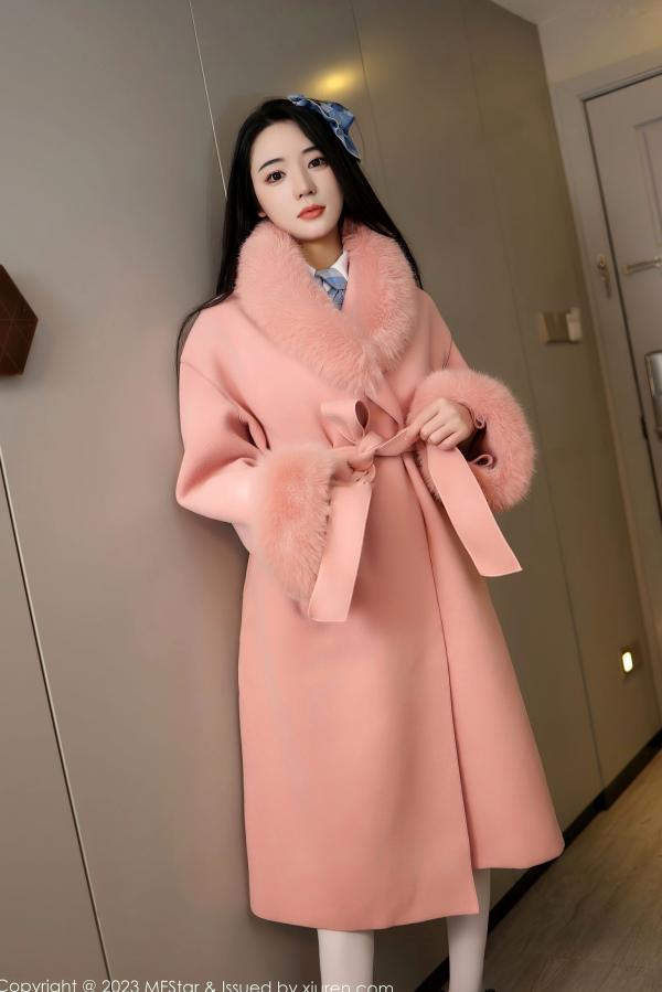    MFStar模范学院591期：汐汐爱吃草莓性感制服诱惑，学妹校服私房照，展现曼妙曲线与美腿翘臀精选第1张图片