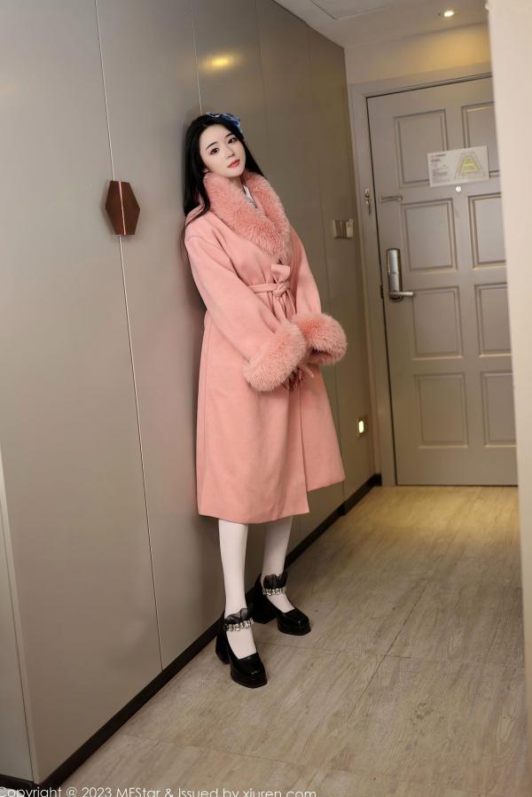    MFStar模范学院591期：汐汐爱吃草莓性感制服诱惑，学妹校服私房照，展现曼妙曲线与美腿翘臀精选第75张图片