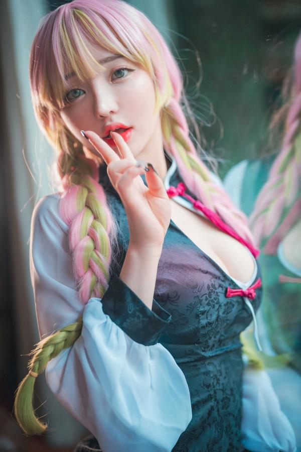    韩国美女孙乐乐Son-YeEun动漫角色扮演：鬼灭之刃甘露寺蜜璃，大尺度性感私房cosplay合集第40张图片